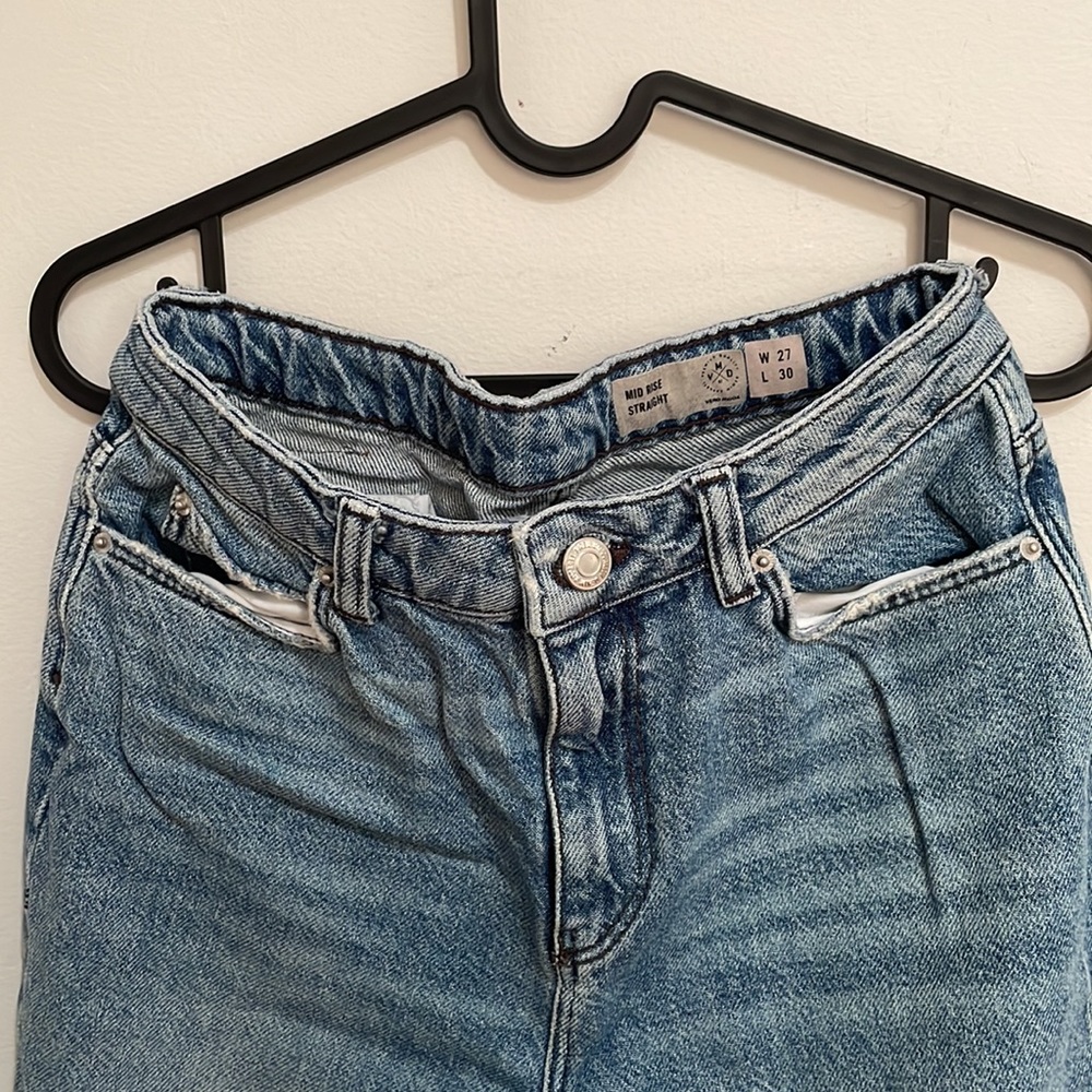 Vera Moda Ripped Jeans - Picture 2 of 7